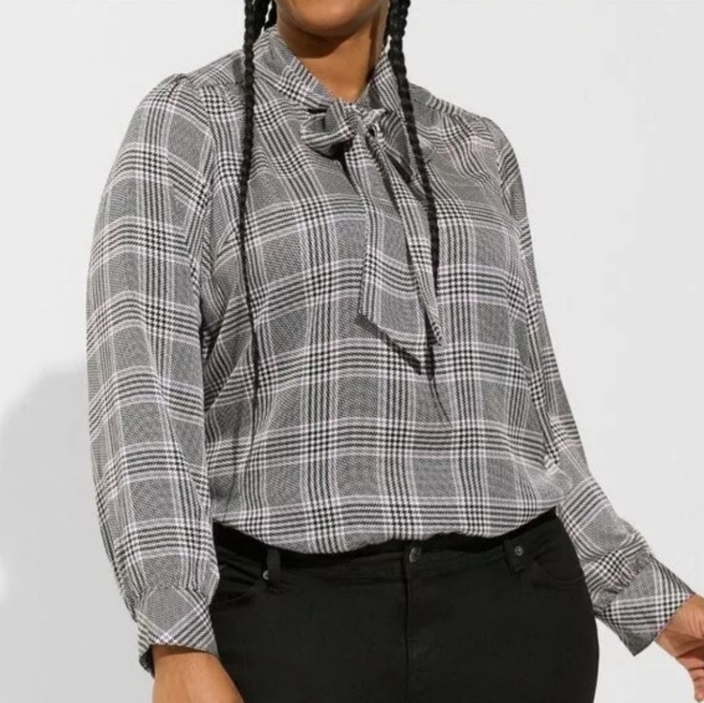 Plaid Tie-Neck Blouse - Gray